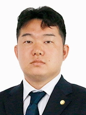 綿屋　伊織